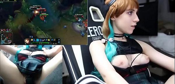  Teen Playing League of Legends with an Ohmibod 22